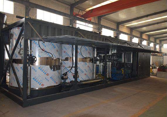 What are the seasonal advantages of modified bitumen equipment_1